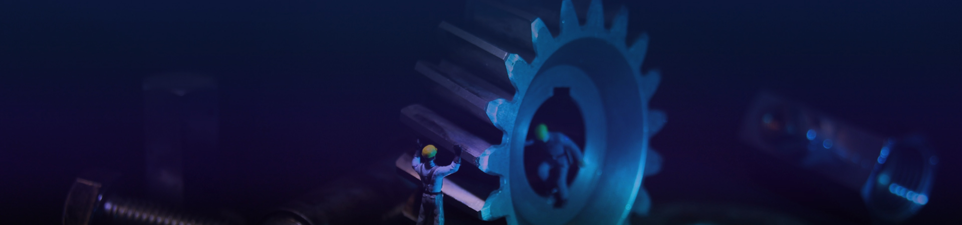 生產(chǎn)各種異型橋梁鋼模板、隧道臺車、鋼結(jié)構(gòu)制作及各種機(jī)械設(shè)備的加工制造和安裝的廠家